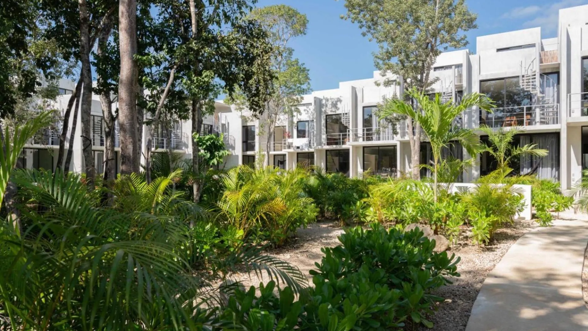 301 Seremonia Selva Private Pool New Apartment King Size Wifi Tulum Mexico