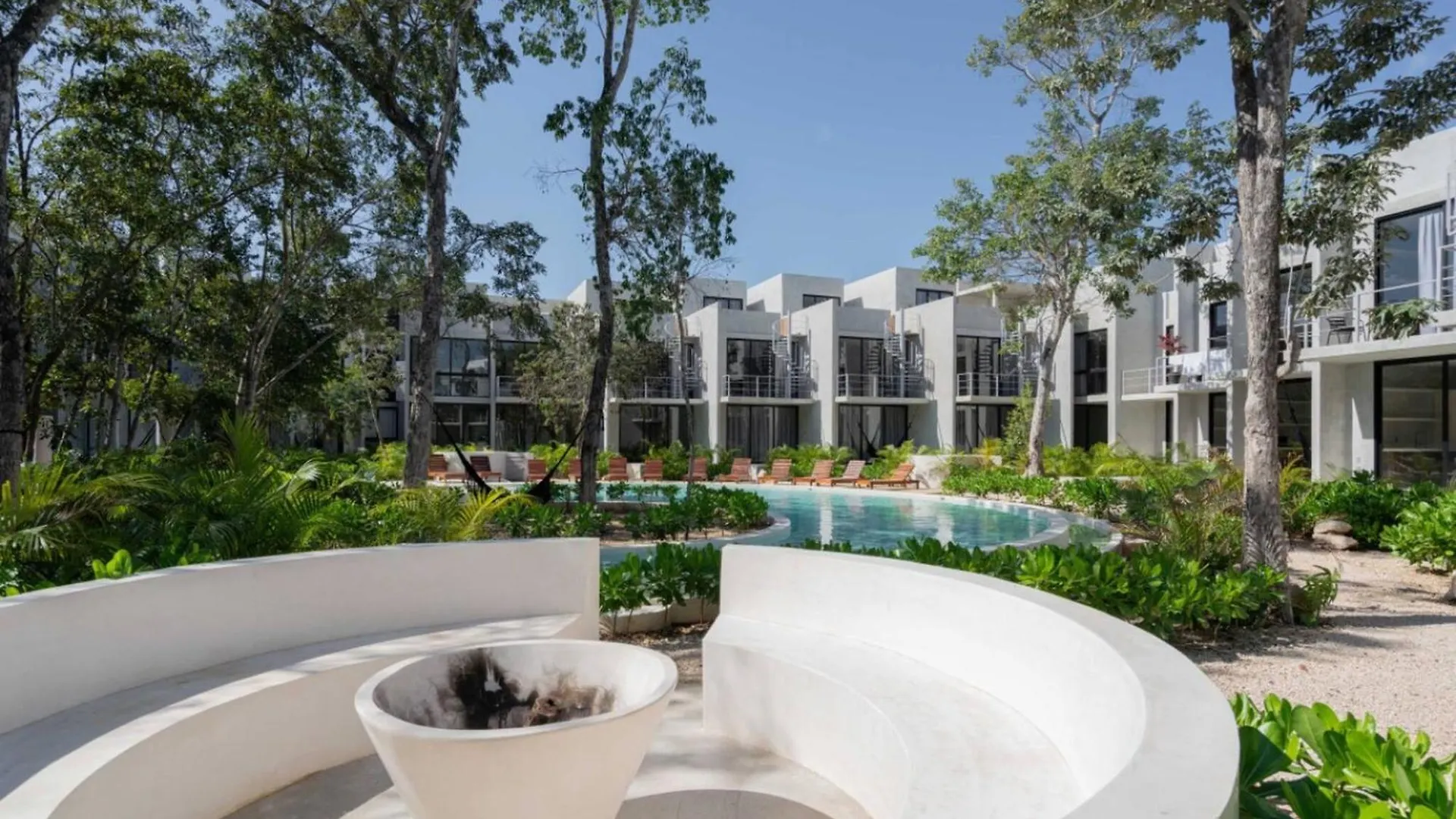 301 Seremonia Selva Private Pool New Apartment King Size Wifi Tulum 0*,  Mexico